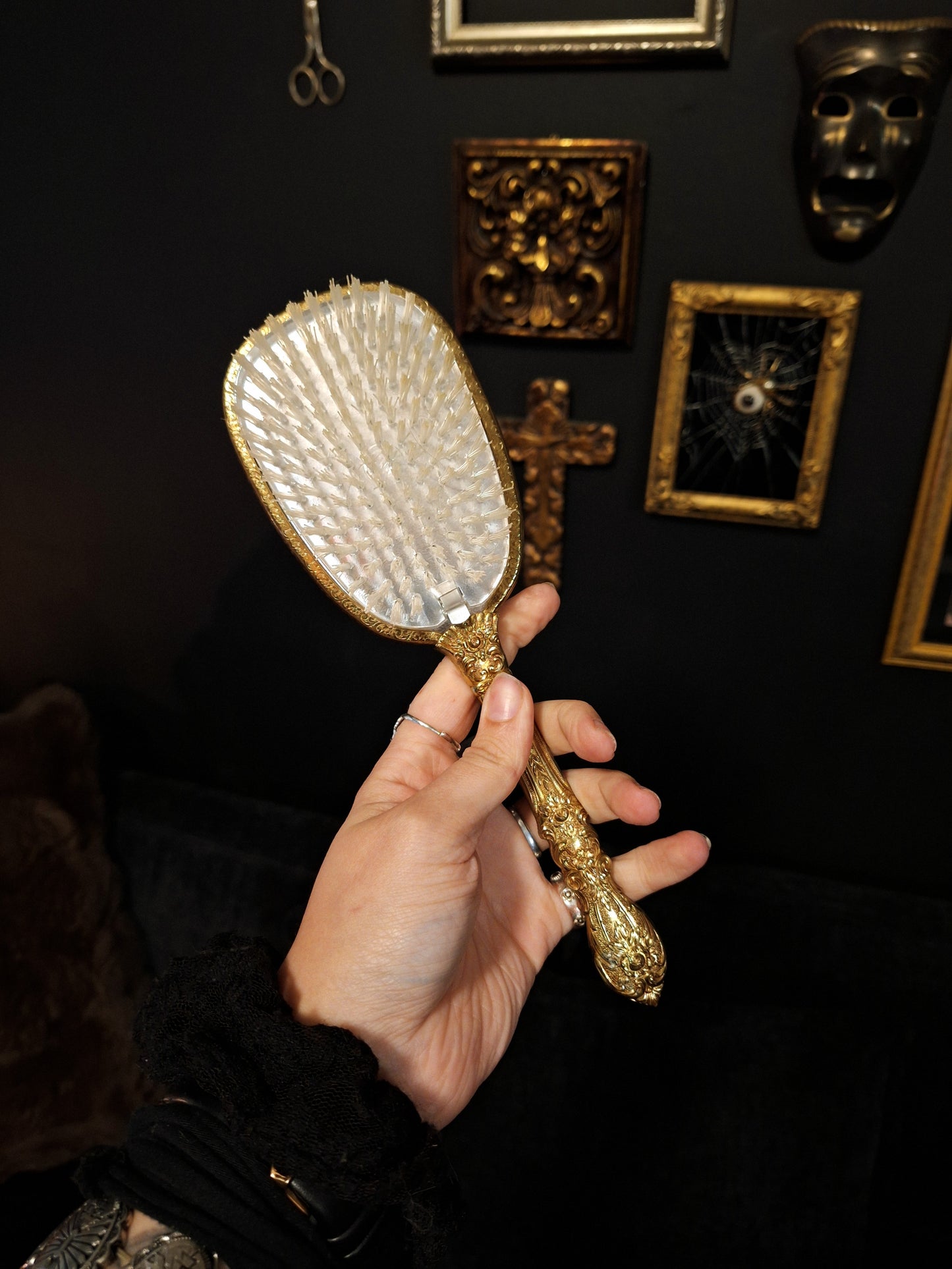 Vintage Gold Vanity Brush