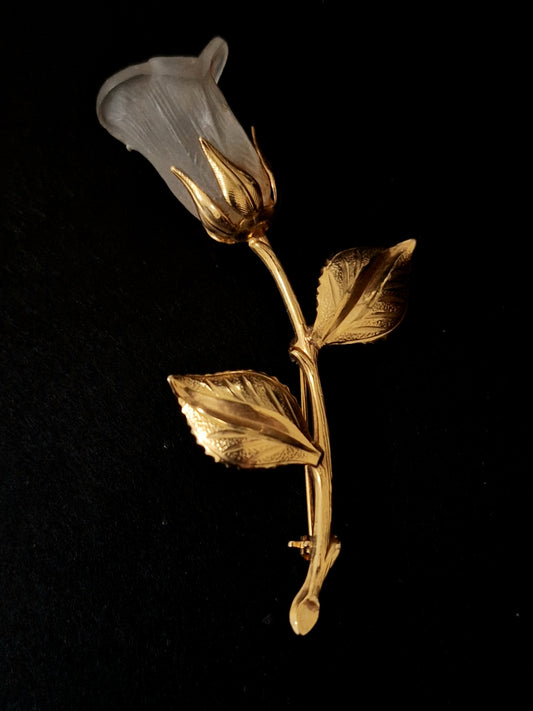 Vintage White and Gold Floral Brooch