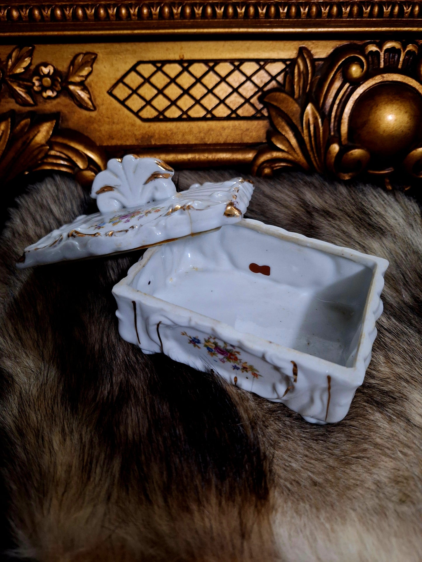 Vintage Porcelain Trinket Box