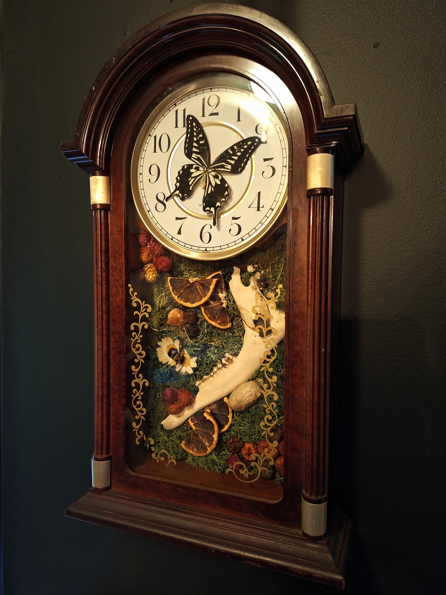 Lucian Oddities Clock