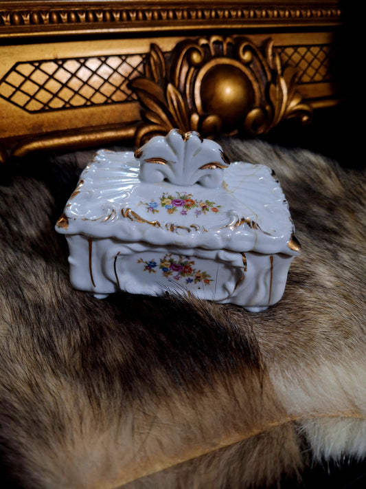 Vintage Porcelain Trinket Box